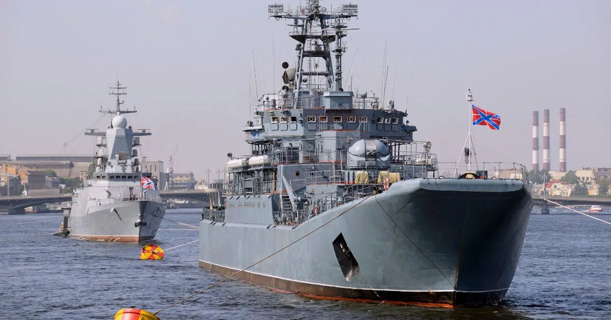 La Armada rusa que se encontraba en la estraégica base naval de tartus, Siria, se ha retirado de forma acelerada, luego de la caida del régimen de Bashar al-Assad.